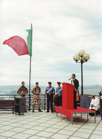 manifestazione di presentazione stemma e gonfalone